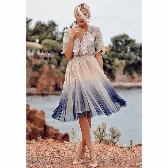 Chicwish Dresses & Skirts - CHICWISH NWT We Know It All Gradient Pleated Mesh Tulle Dress S/M